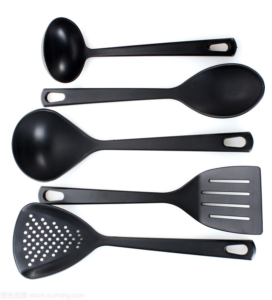 孤立在白紙上的黑廚房用具